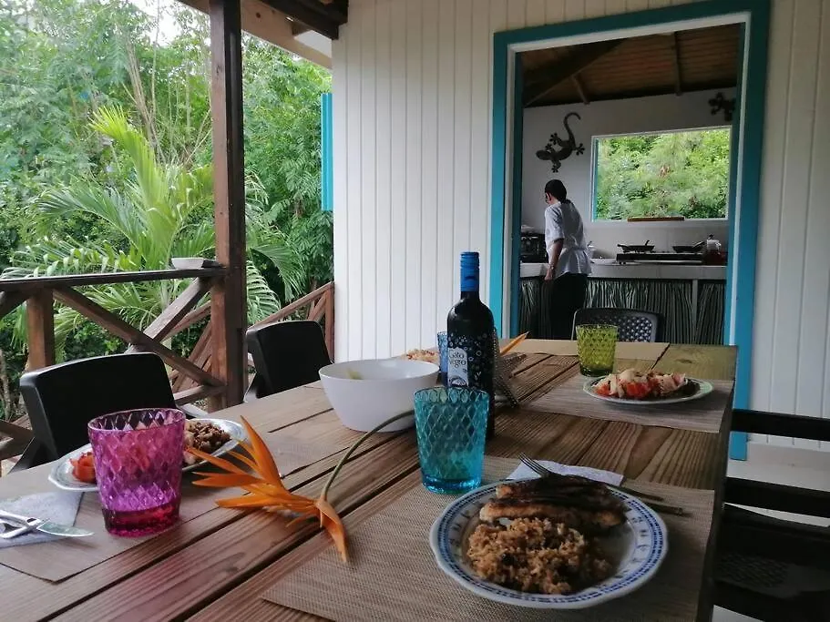 Mi Hermosa - Casa Islena A 70 Metros De La Playa Archibolds